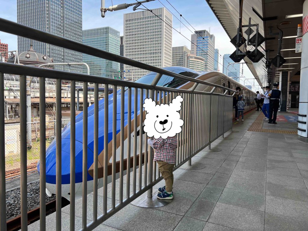 子供　初めての新幹線　東京駅　2歳　旅行